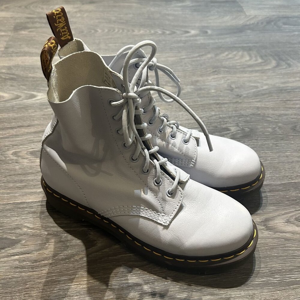 Dr Martens SZ 9 41 Chelsea Boots 1460 Pascal Leather Virginia Light Blue Grunge - Picture 8 of 11